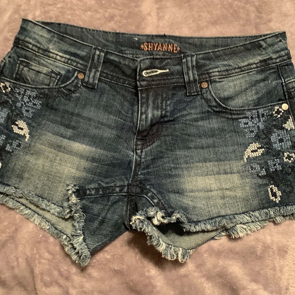 Shyanne denim shorts.